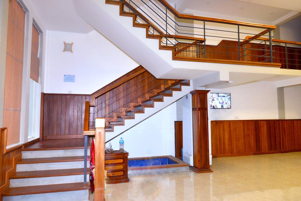 Happy​​ Family Guesthouse Kampot Exterior foto