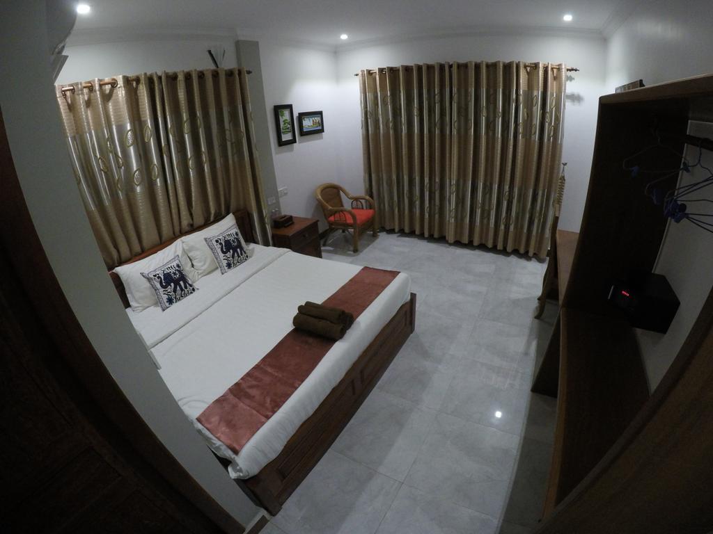 Happy​​ Family Guesthouse Kampot Exterior foto