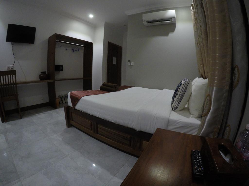 Happy​​ Family Guesthouse Kampot Exterior foto